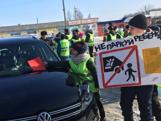 
        Сотрудники Пензенской Госавтоинспекции уделяют повышенное внимание безопасности несовершеннолетних на дороге    