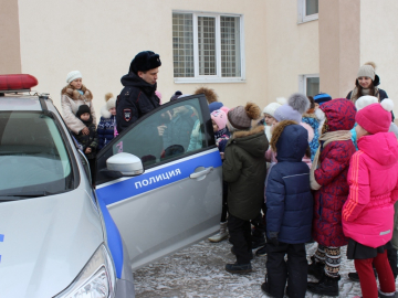 
        Сотрудники Пензенской Госавтоинспекции провели День открытых дверей для школьников    