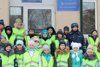 
        В Пензе автоинспекторы и школьники изучают безопасный маршрут из школы домой     